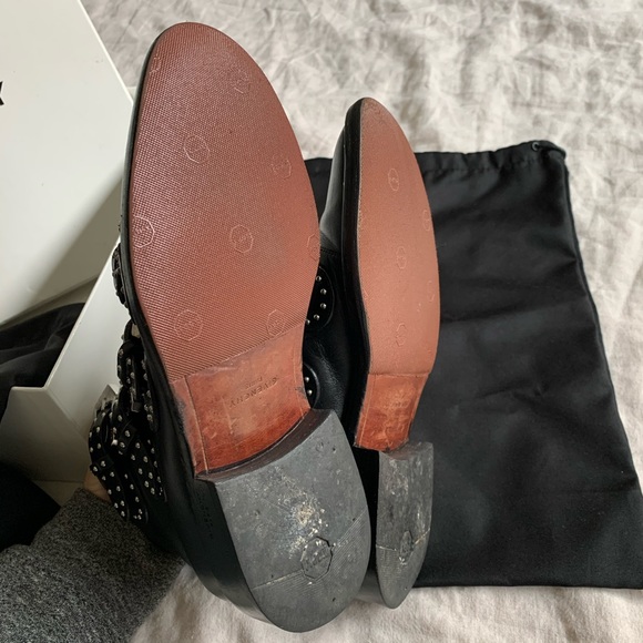 GIVENCHY Elegant Studded Leather Ankle Boots 7/37 - Picture 9 of 14